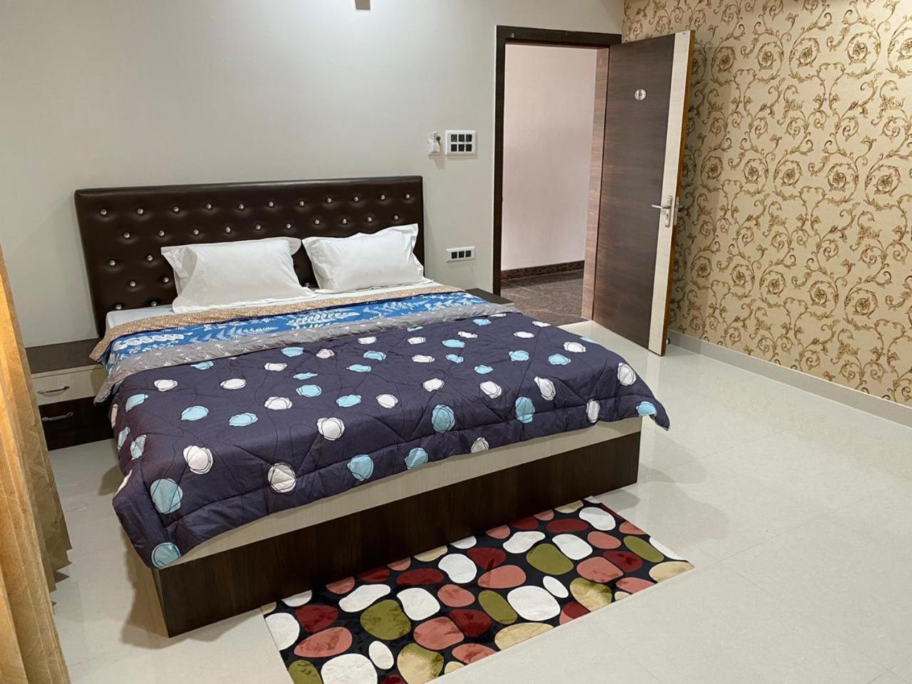 Priya Tours And Travels Hotel Guwahati Exterior foto